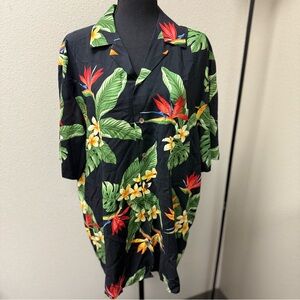 Vintage Kalaheo Made In Hawaii Tropical Floral Black Button-Up Shirt. Size large